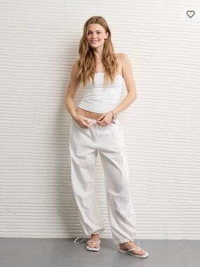 American Eagle Low-Rise Baggy Cargo Parachute Pants Small. NWT